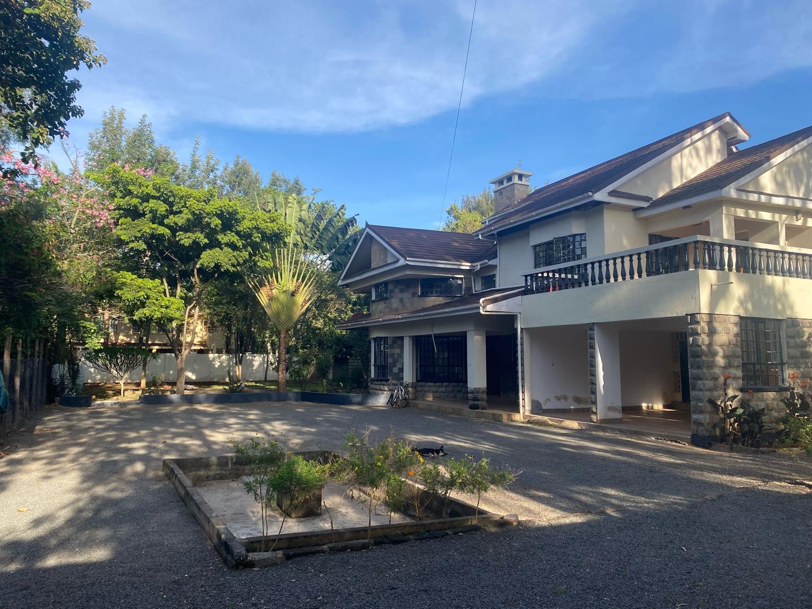 Luxury 5-Bedroom Townhouse for Sale – Karen, Hardy